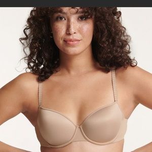 Third Love 34B t-shirt EUC.